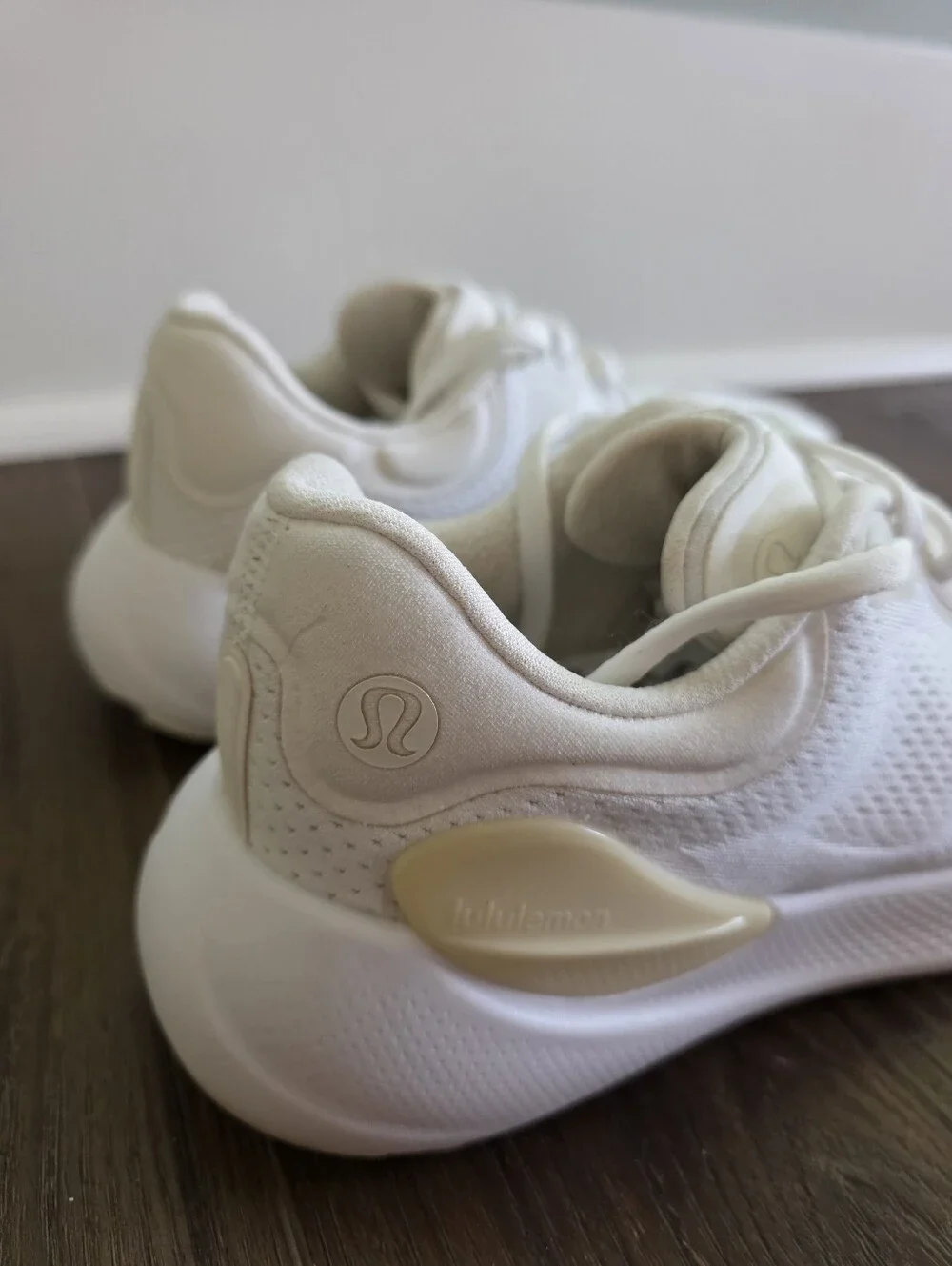lululemon Beyondfeel Women’s 8 White Athletic Sneakers with Cream Accents
